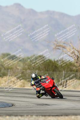 media/Dec-01-2025-Moto Forza (Mon) [[2daa91e15f]]/2-Intermediate Group/Session 3 (Turn 3)/